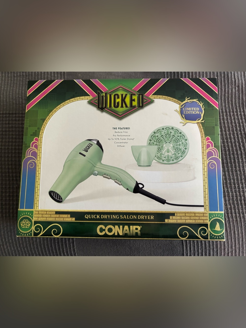 Conair Wicked Elphaba Limited Edition 1875 Quick Drying Salon Dryer - Green
